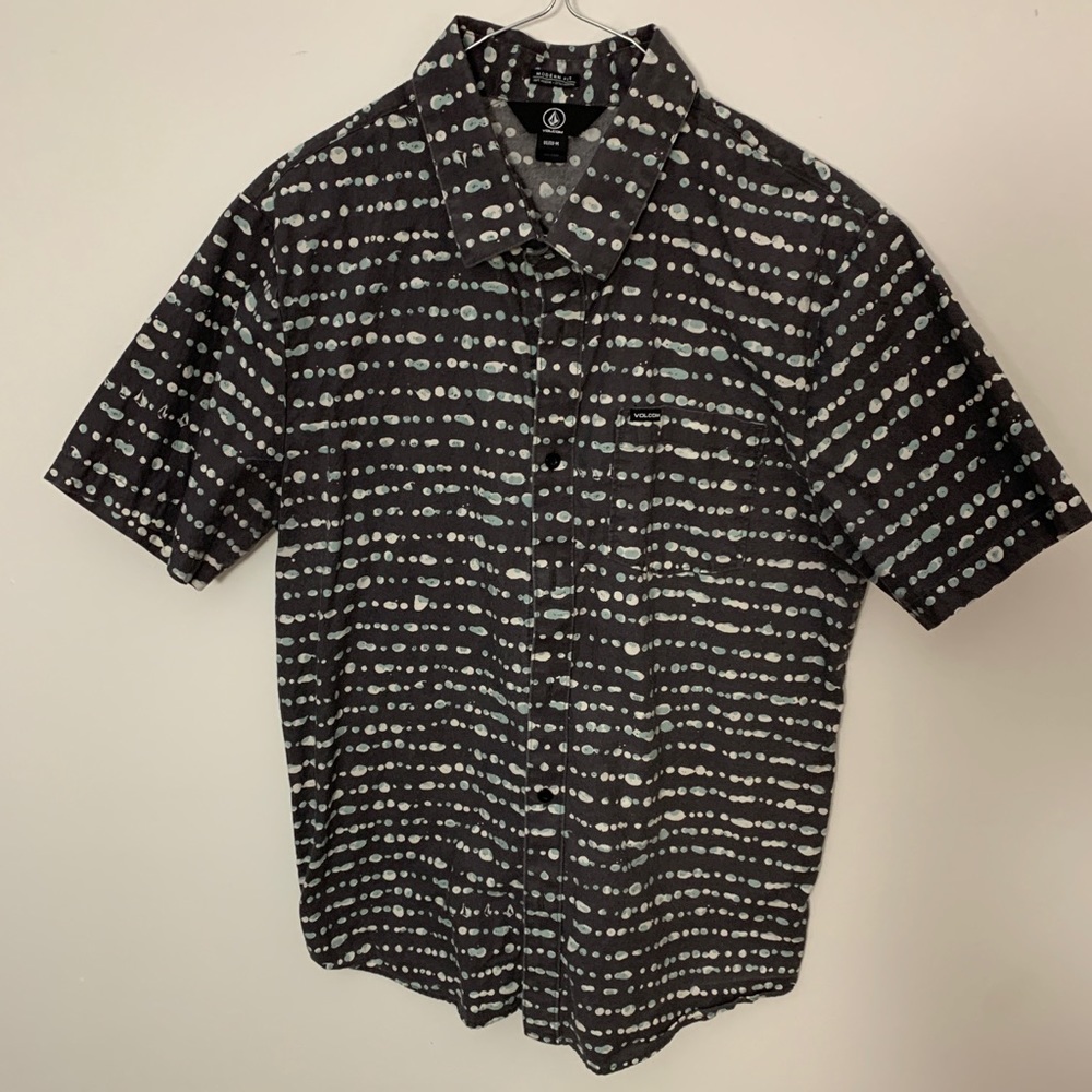 Volcom Dot Print Shirt Size M Slim Fit